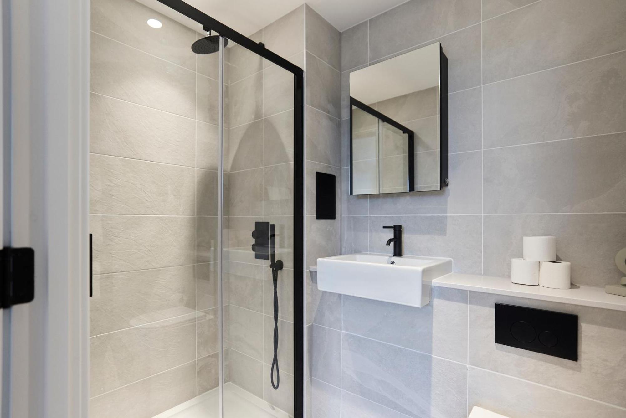 The Tottenham Retreat - Homely 2bdr Flat With Balcony Appartamento Londra